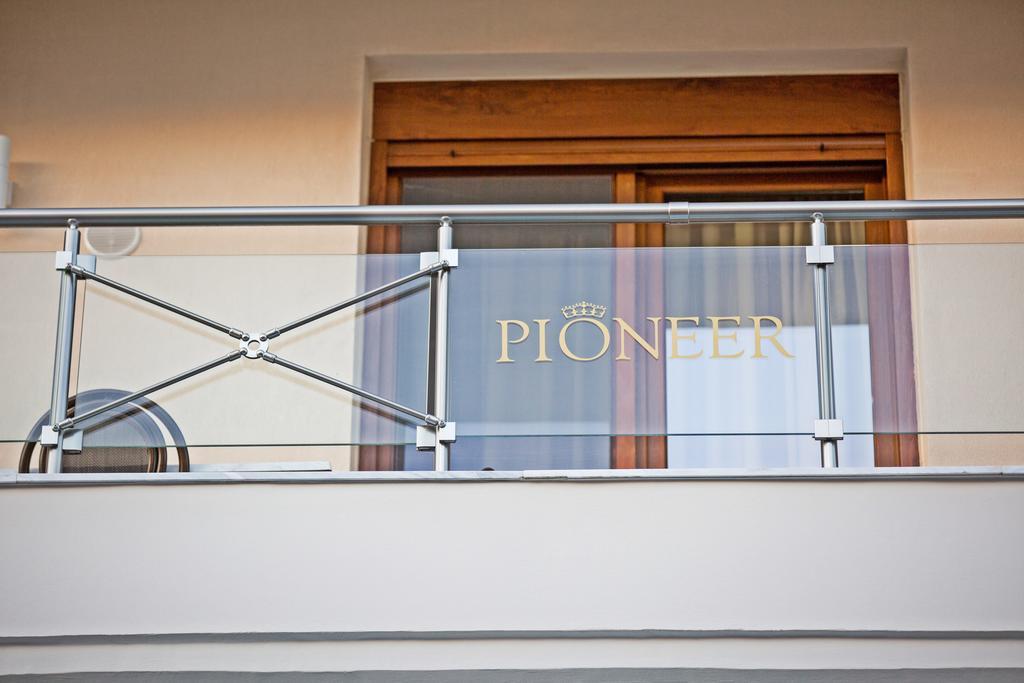 Pioneer Excelsior Rooms Paralía Zewnętrze zdjęcie